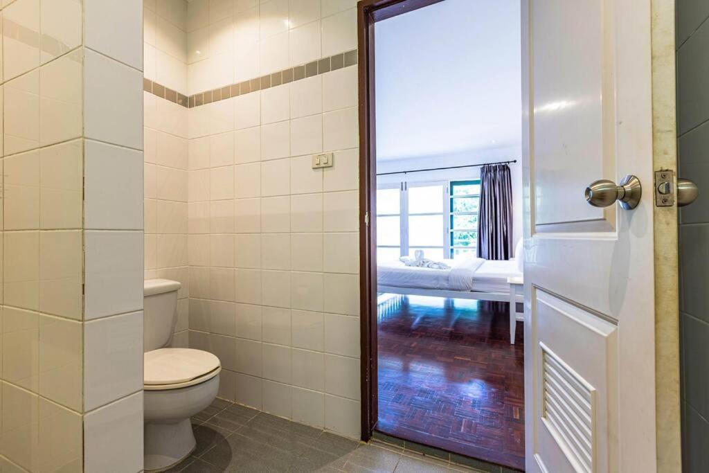 4 Bedroom Townhouse In Great Location! Хуа Хин Екстериор снимка
