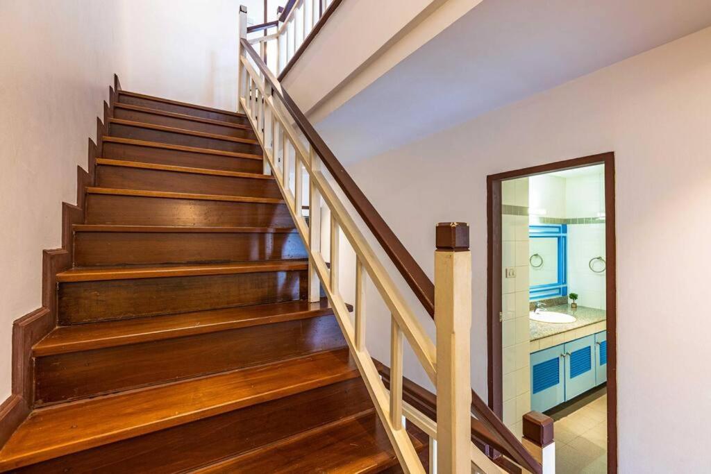 4 Bedroom Townhouse In Great Location! Хуа Хин Екстериор снимка