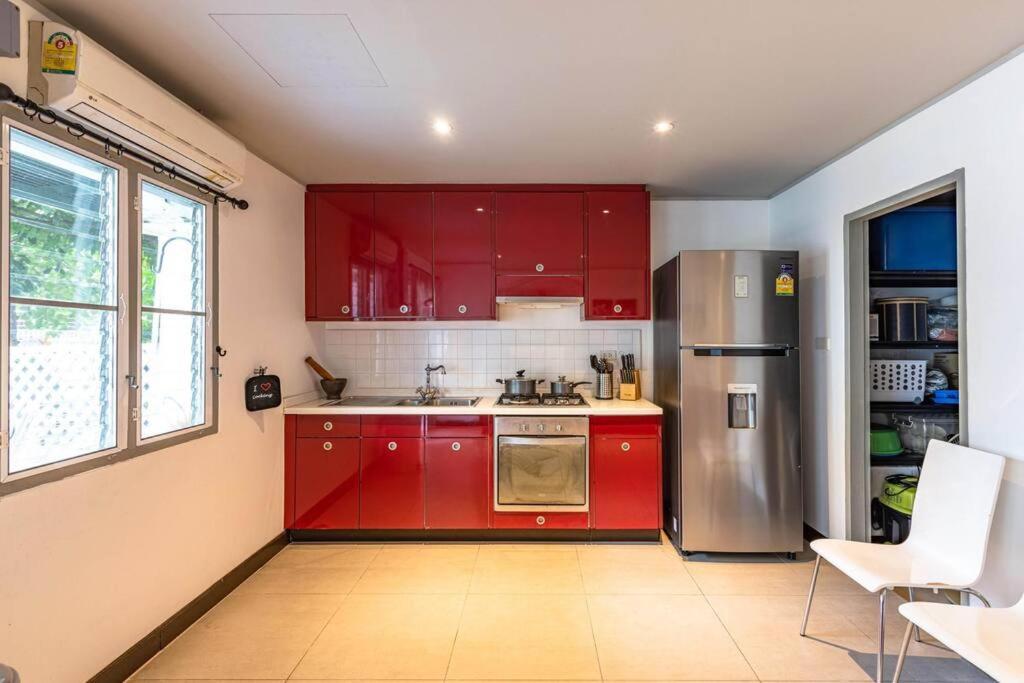 4 Bedroom Townhouse In Great Location! Хуа Хин Екстериор снимка