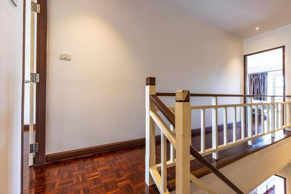 4 Bedroom Townhouse In Great Location! Хуа Хин Екстериор снимка