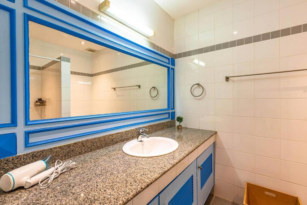 4 Bedroom Townhouse In Great Location! Хуа Хин Екстериор снимка