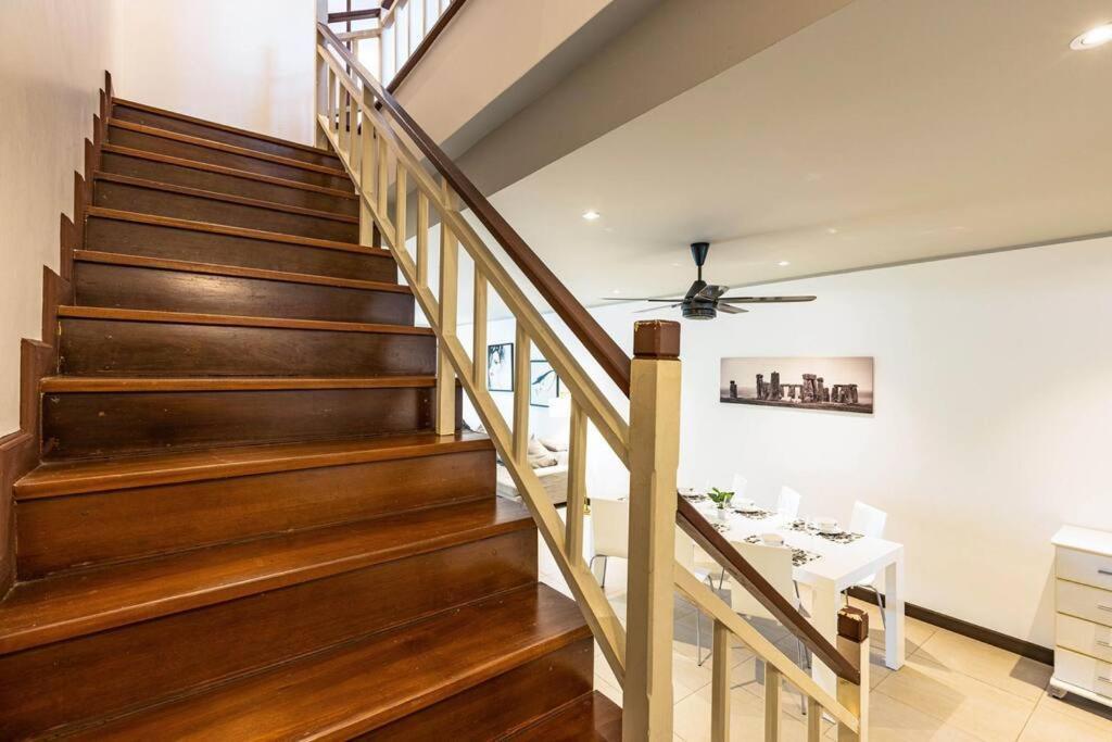 4 Bedroom Townhouse In Great Location! Хуа Хин Екстериор снимка